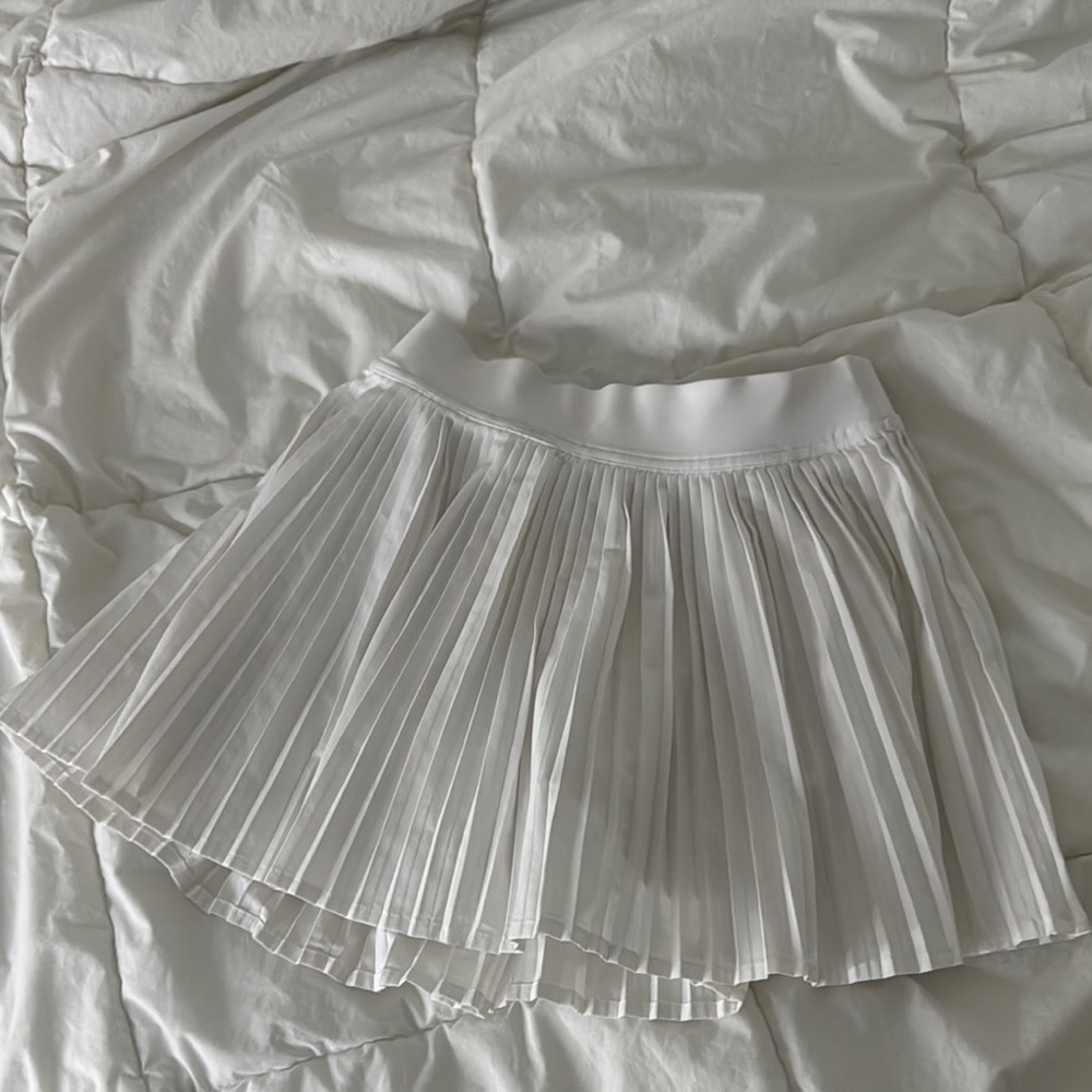 Lululemon Athletica White Mini Skater Skirt
